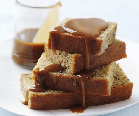 Banana cake with caramel sauce
