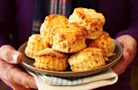 Chilli cheese scones