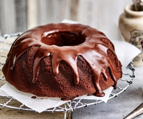 Chocolate sour cream cake