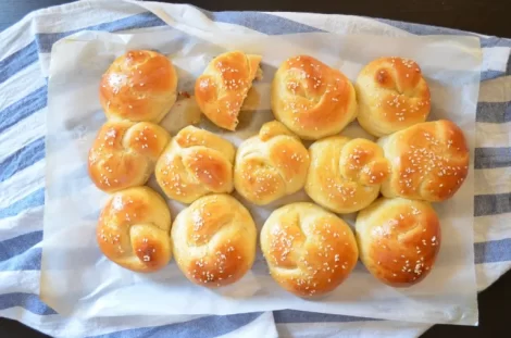 Mini Challah Rolls 17 Mini Challah Rolls