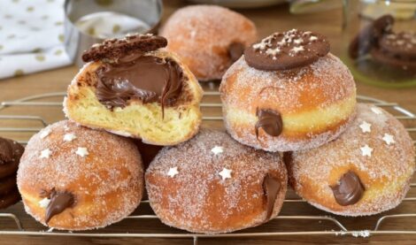 Nutella Stuffed Sweet Buns