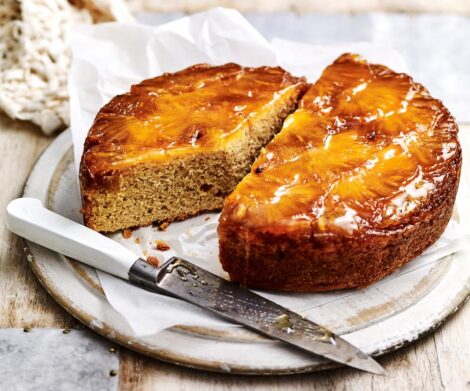 Pineapple upside down cake