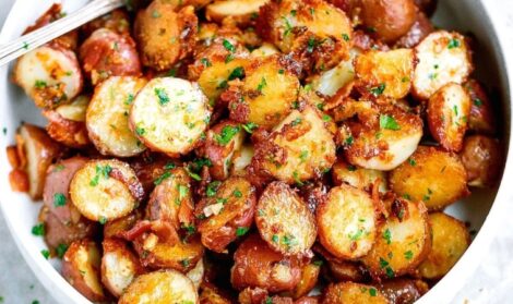 Roasted Garlic Butter Parmesan Potatoes