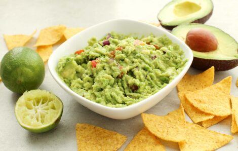 Easy creamy guacamole