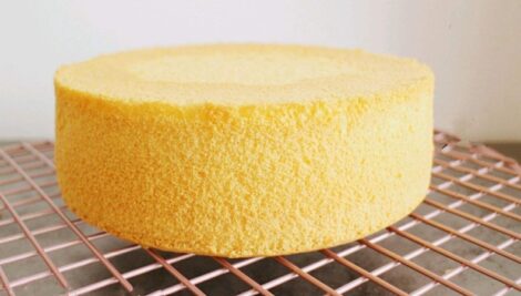 Eggless Vanilla Sponge Cake