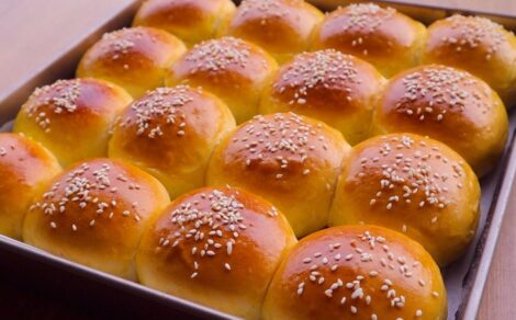 Butter Dinner Rolls