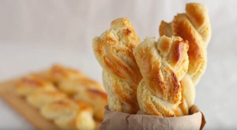 Twisted Coconut Bun