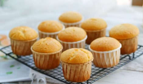 Eggless Vanilla Cupcakes