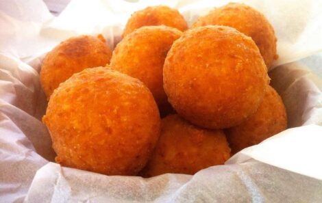 The Perfect Cheese Balls Tirokroketes