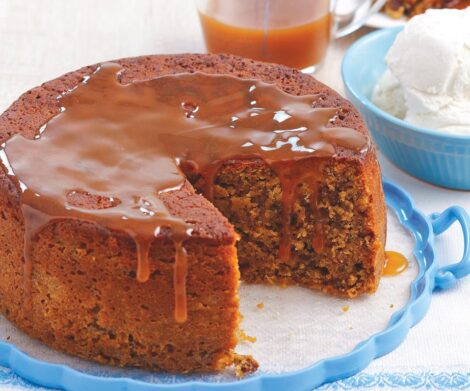 Sultana cake with toffee sauce