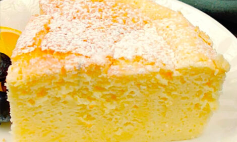 Lemon yogurt fluffy cake recipe
