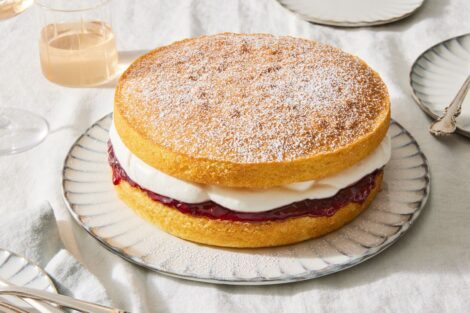 Victoria sponge cake