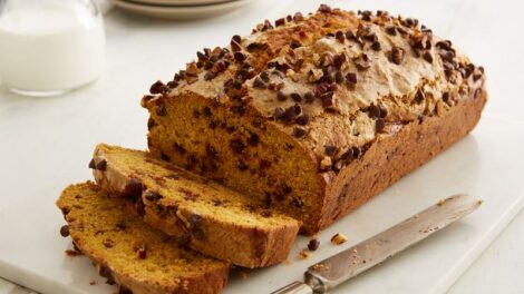 Chocolate chip pumpkin bread