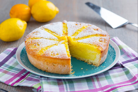 Lemon cream pie
