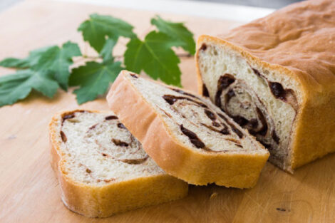 Raisin bread