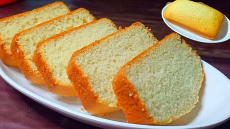 Eggless Vanilla Cake