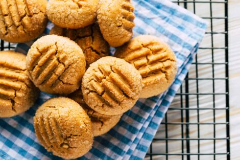Nut cookies