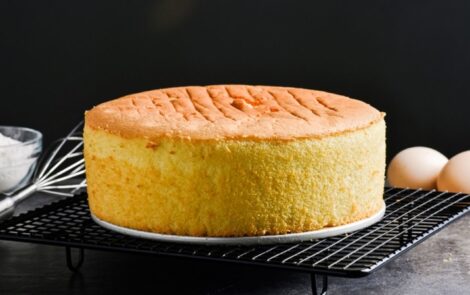 Simple 3 Ingredient Sponge Cake