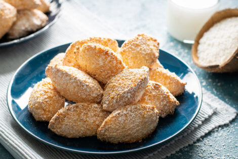 Gluten free and dairy free coconut cookies1