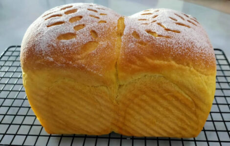 Golden Pumpkin Milk Loaf