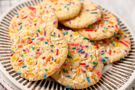 Pillowy Soft Powdered Sugar Cookie