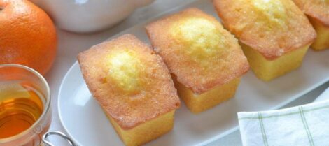 Soft and delicious mini orange cakes2