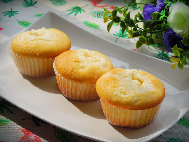 Easy Cheese Cupcakes