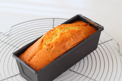 Earl Gray and orange scented pound cake