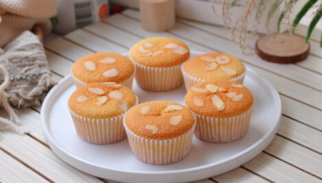 Red Bean Cupcakes