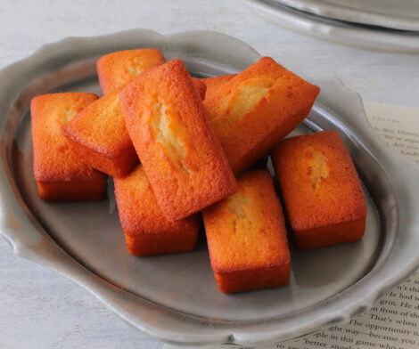 Fluffy and moist financier