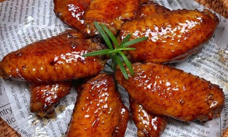 tender and juicy garlic honey chicken wings