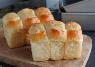 Mini butter top bread