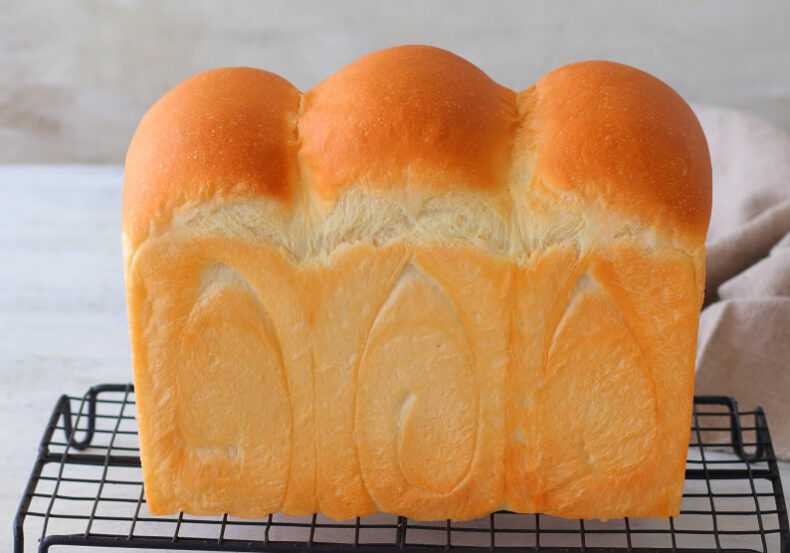Mountain shaped bread