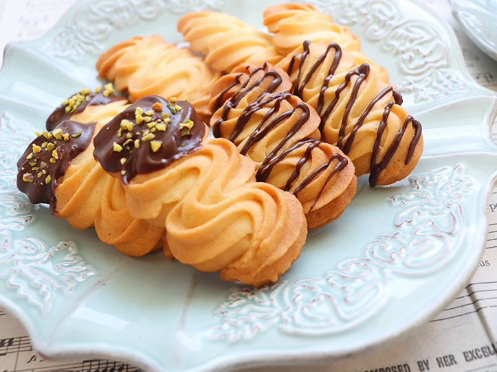 Viennese squeezed cookies
