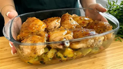 Baked delicious honey chicken thighs