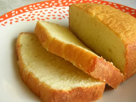 Eggless Custard Powder Cake