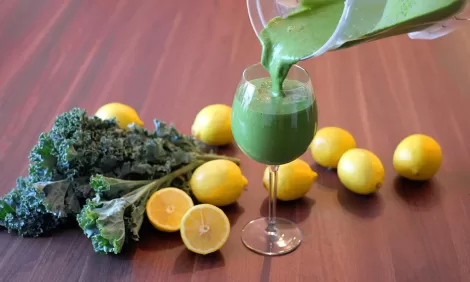 Kale and lemon juice
