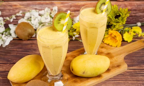 Kiwi Mango Lassi Smoothie