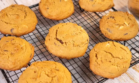 Whole Wheat Peanut Butter Chocolate Chip Cookies