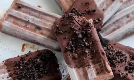 Creamy chocolate fudgesicles