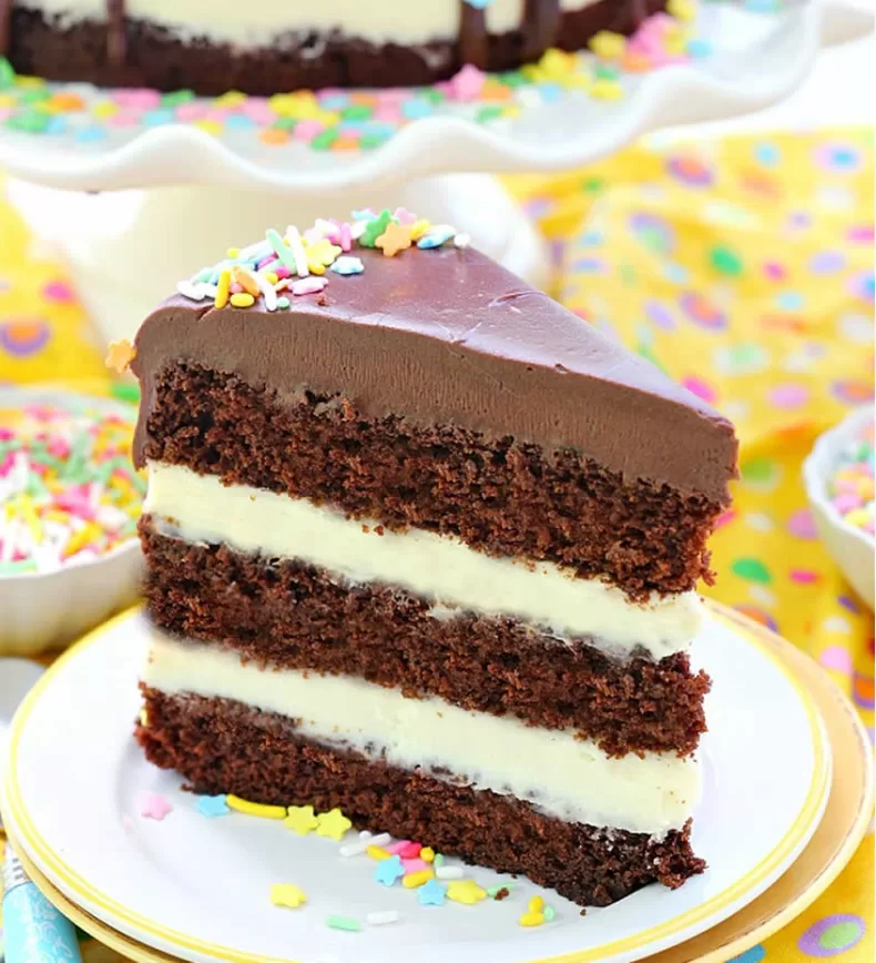 Chocolate cake with vanilla cream cheese frosting recipes