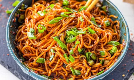 Delicious Chili Scallion Noodles recipes